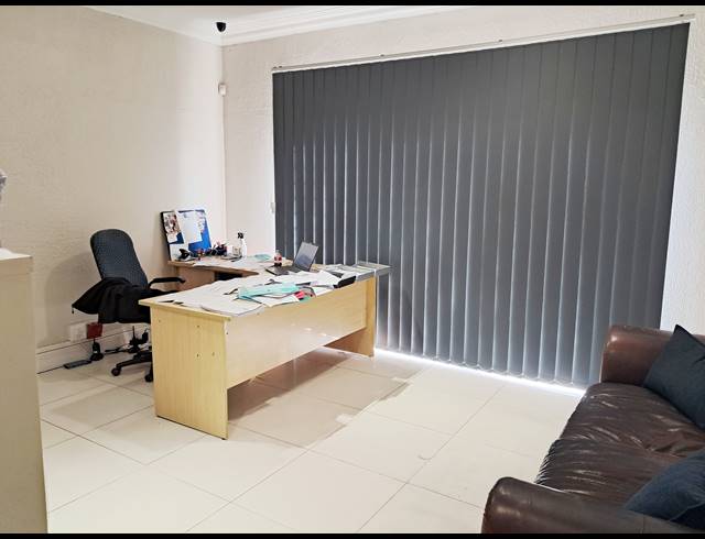 943M² OFFICE RENTED IN NEWTON PARK